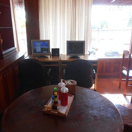 Ban Nongdouang Chanthasom Guesthouse מראה חיצוני תמונה