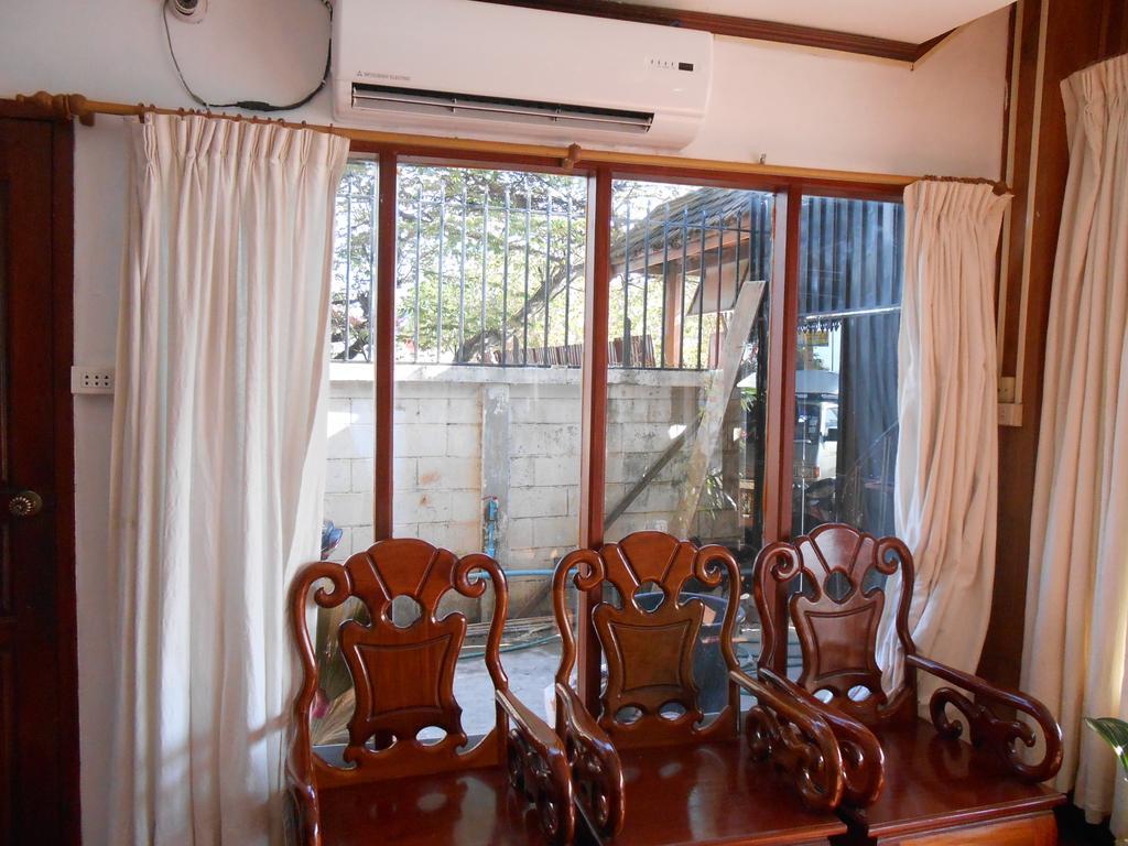 Ban Nongdouang Chanthasom Guesthouse מראה חיצוני תמונה