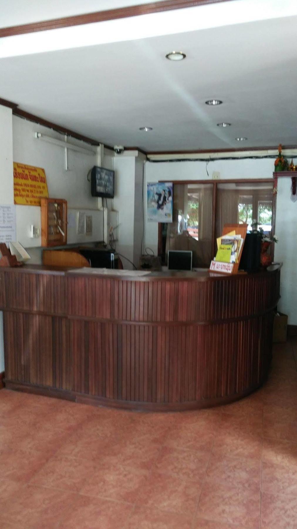 Ban Nongdouang Chanthasom Guesthouse מראה חיצוני תמונה