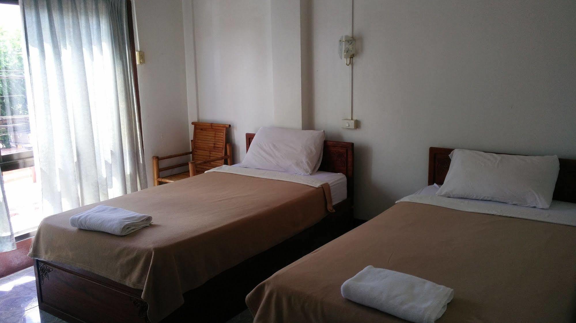 Ban Nongdouang Chanthasom Guesthouse מראה חיצוני תמונה