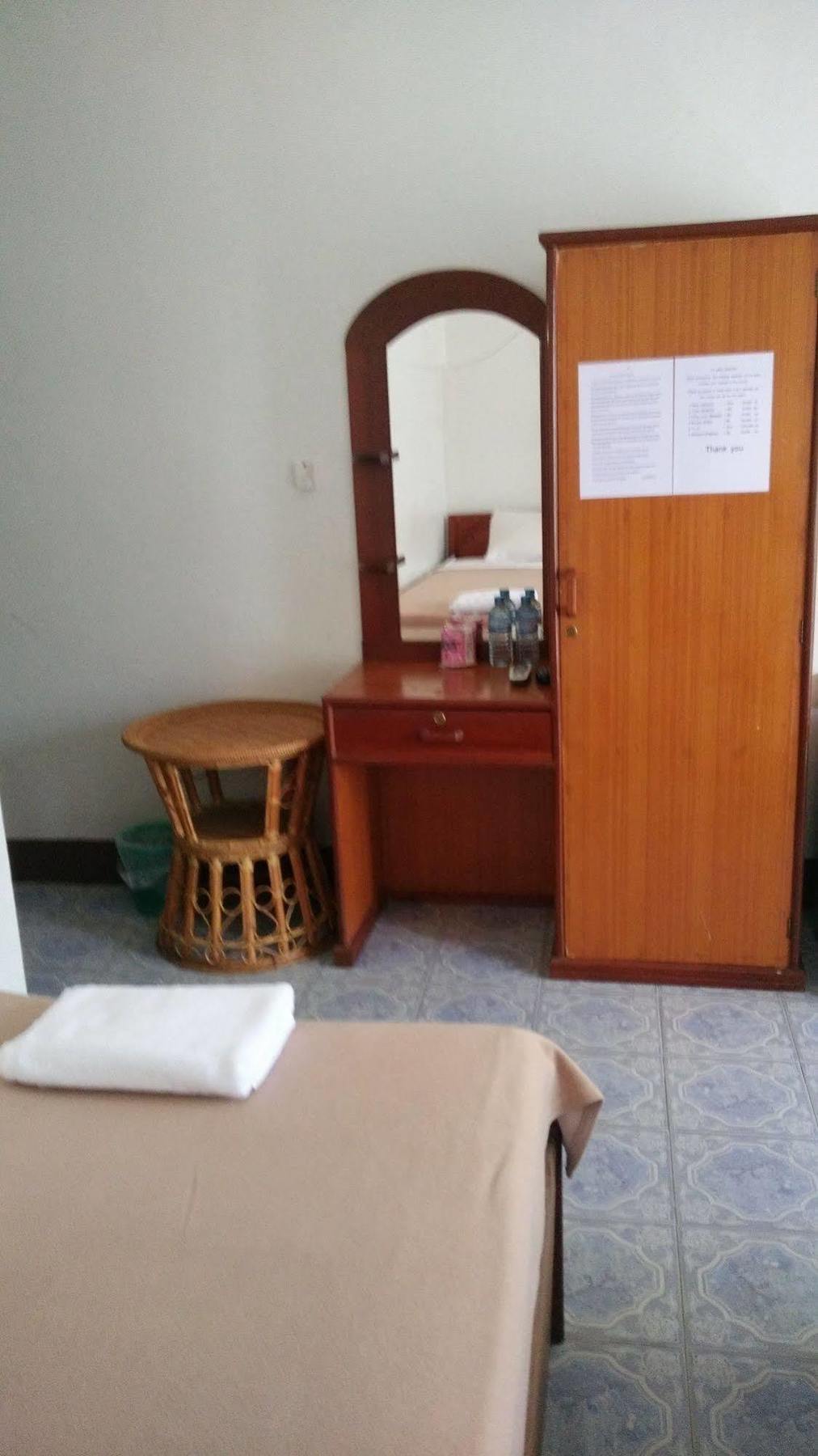 Ban Nongdouang Chanthasom Guesthouse מראה חיצוני תמונה