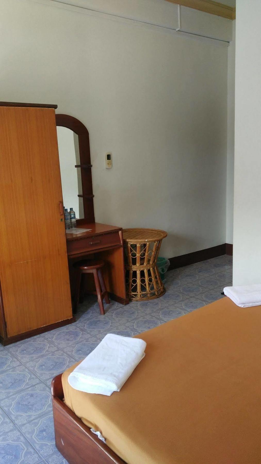 Ban Nongdouang Chanthasom Guesthouse מראה חיצוני תמונה